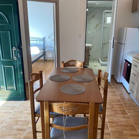 Babis Apartment Айос-Нікітас Екстер'єр фото